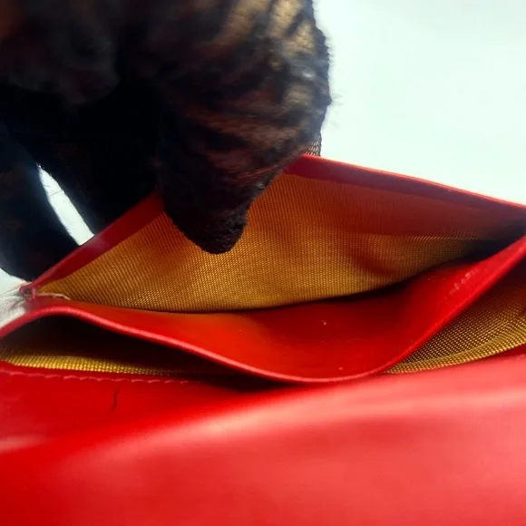 Gucci Vintage Red Leather Half-Moon Clutch with Gold hardware - Picture 10 of 16